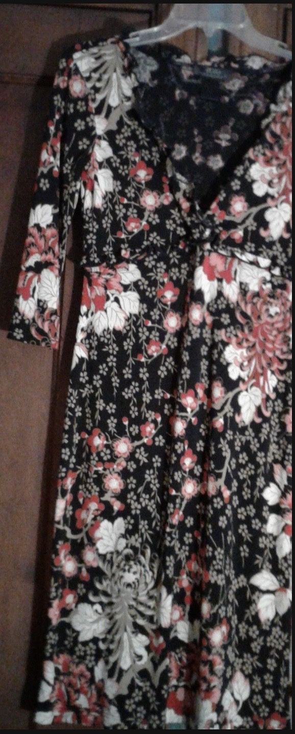 Mid Sleeve Dress BCBG