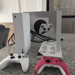 Xbox Xbox stand controllers used one time