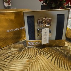 Michael Kors 4-in-1 Belt Set.