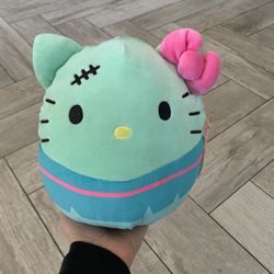 Hello Kitty Halloween 🎃 Squishmallow 8inch 