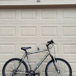 Trek 3900 Mountain Bike – 21” Frame (53.5 cm) – Aluminum – 26” Wheels - Men’s Bicycle