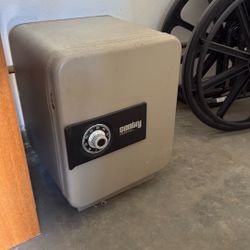 Sentry Safe Box 19 X 14 / 14 Depth