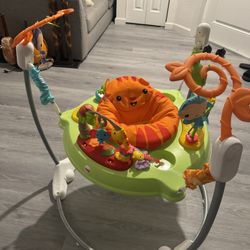 Fisher-Price Roarin Rainforest Jumperoo - Infant Activity Center with Music, Lights & Sounds, Unisex