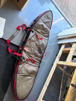 New with tags Veia JJF quad surfboard travel case