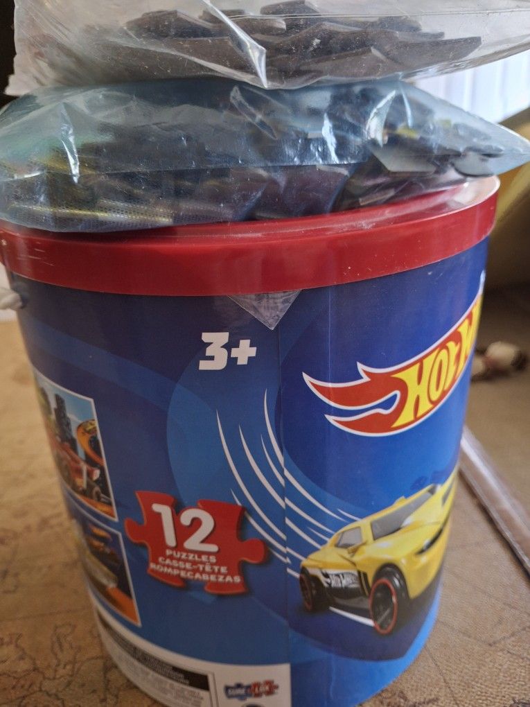 12 Hot Wheels Puzzles