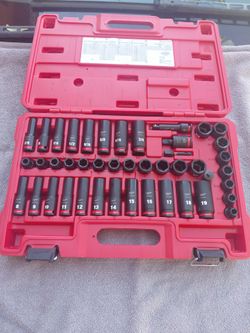 Milwaukee  3/8 impact socket set $100 cash pick up beaumont ca like new