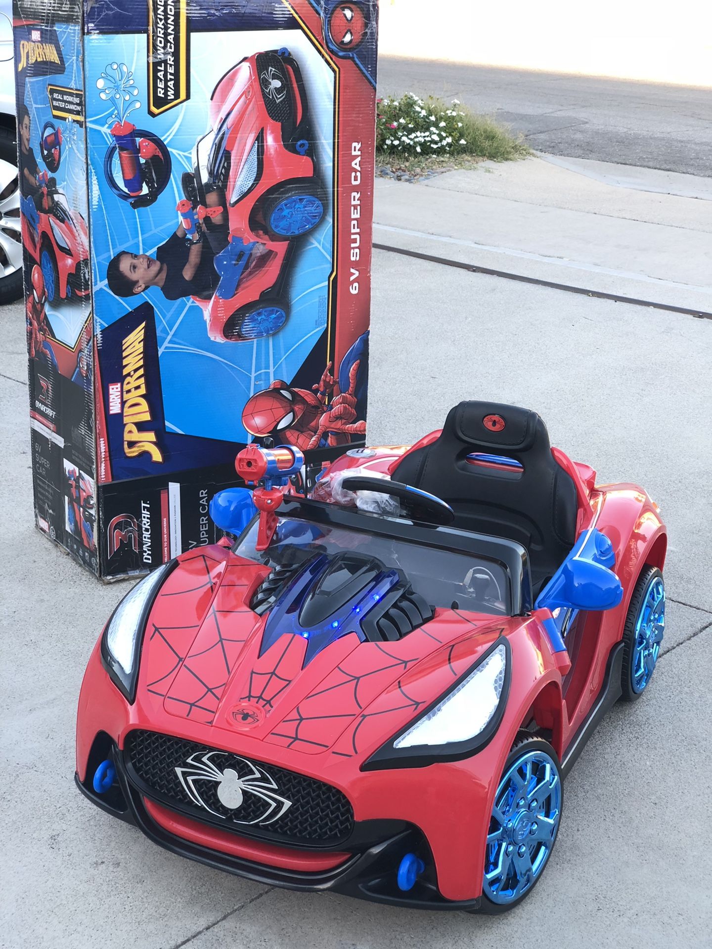 BRAND NEW Spiderman Car electric kids ride on cars power wheels