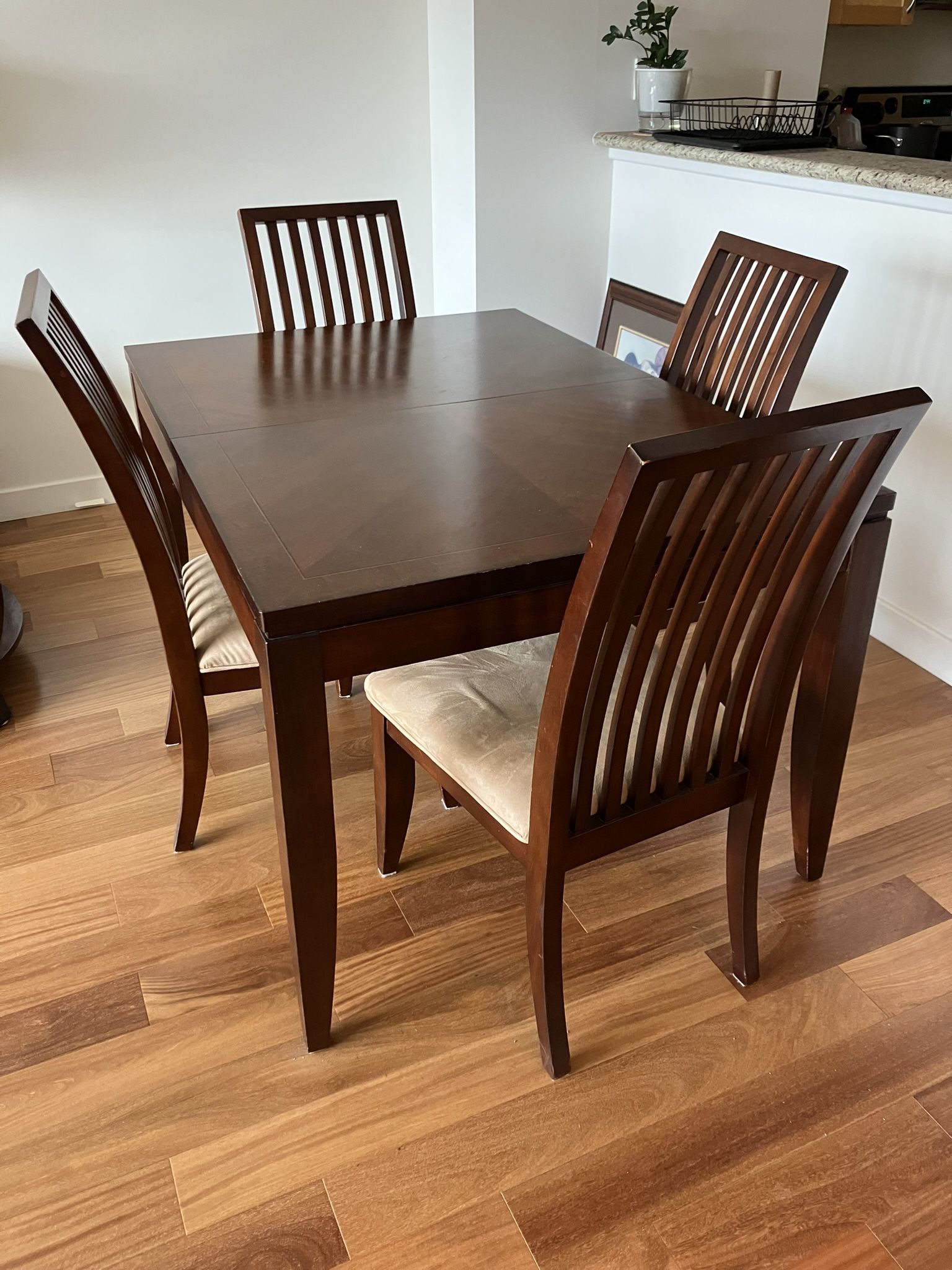 Mahogany Dining Table with 4 Chairs