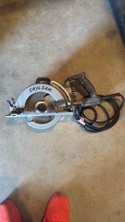 Skilsaw HD77 7-1/4 Worm Drive Circular Saw