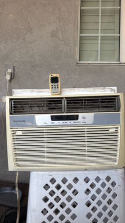 Window Air Conditioner with Remote