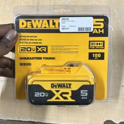 DEWALT 20v XR 5AH BATTERY BRAND NEW SELLING FOR $99‼️