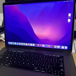 MacBook Pro 2016 Touch Bar - i7 - 16GB RAM - 500GB