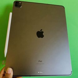 128GB Apple IPad Pro 12.9” 5th Generation ( M1 chip / XDR display / 2021) WiFi + cellular (5G/Unlocked) with keyboard, pen & Accessories