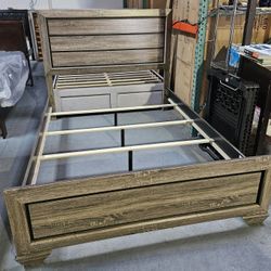 Weathered Gray Queen Bed 