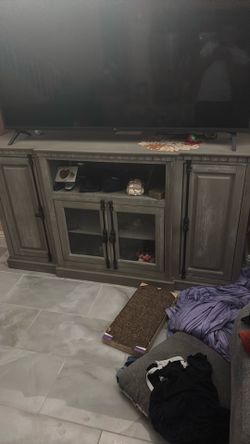 Tv stand