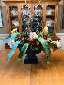 Artificial Floral centerpiece Dining Table