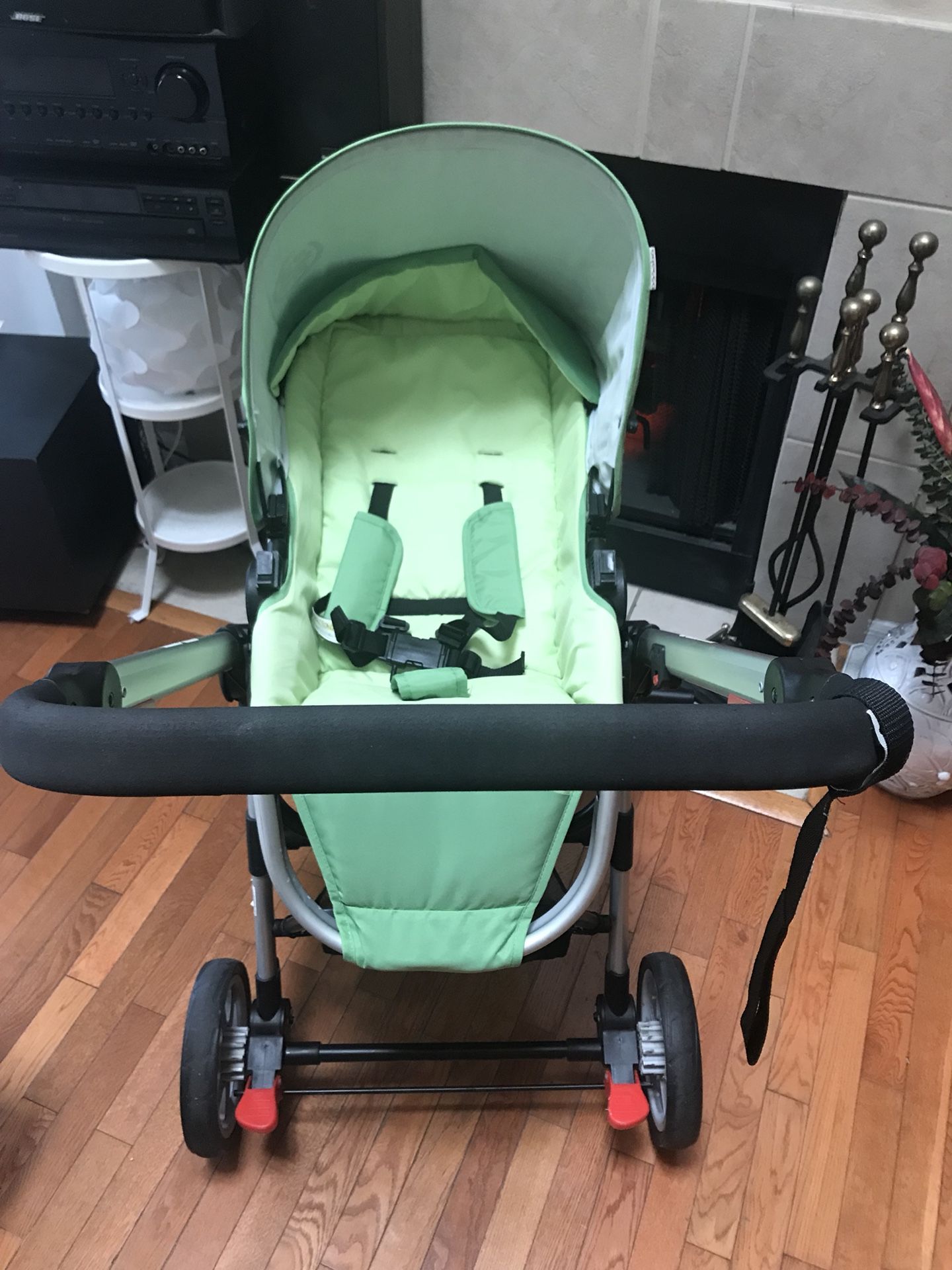 Brella ASTRO 3 wheel Baby Pram Stroller! Great condition!