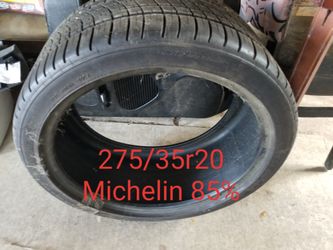 Michelin 275/35r20 (1) tire only 85% thread left