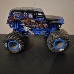 5 Monster Truck Combo For $45