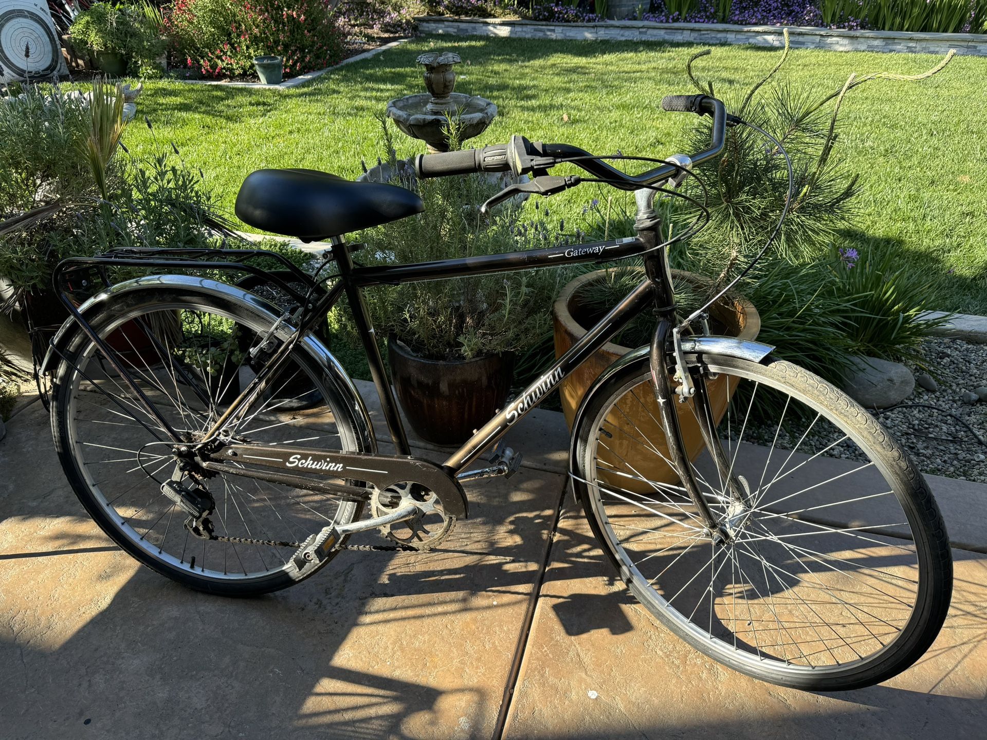 Schwinn Getaway Cruiser Bike