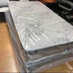 Set Twin Size Mattress And Box Spring 