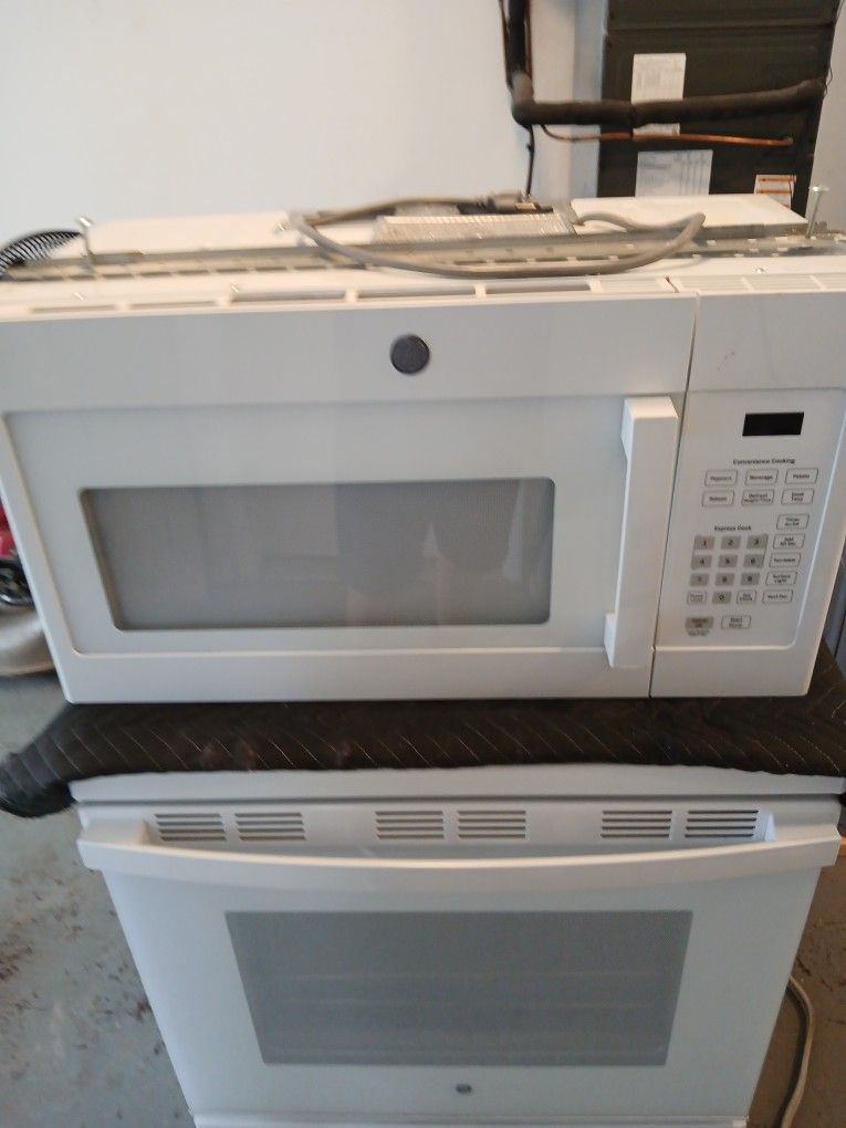 GE Stove -GE Microwave
