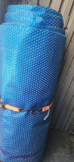 Solar pool cover