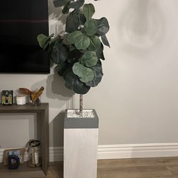 Fake Plant & Pot 