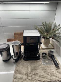 De’Longhi Espresso Machine Set