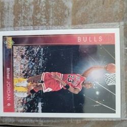 1993 UPPER DECK #23 MICHAEL JORDAN BULLS HOF mint