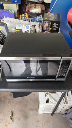 .7 cubic ft Black & Decker Microwave