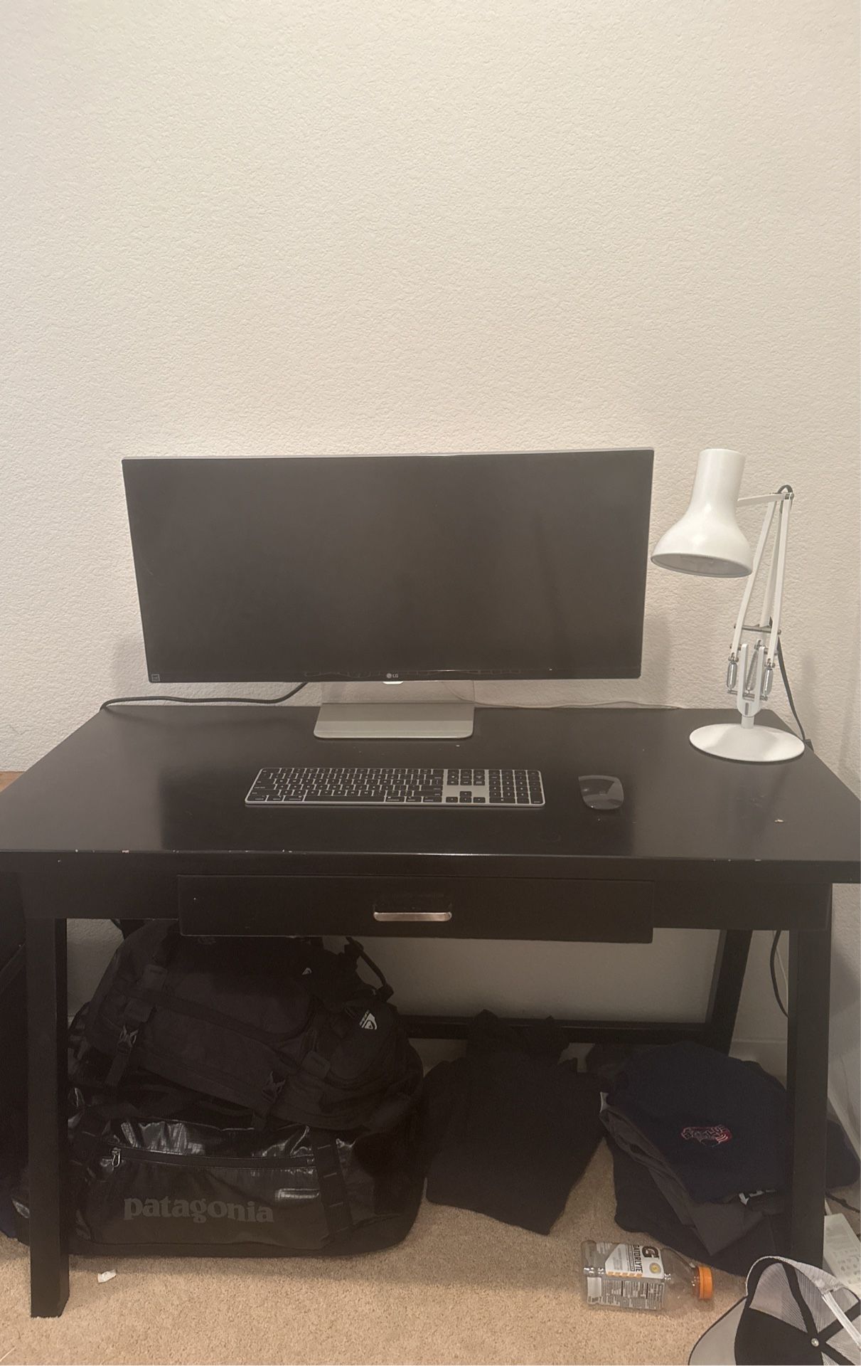 Desk, Monitor, Lamp, Keyboard, Mouse