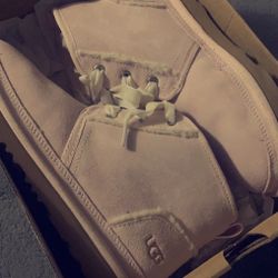 Uggs Size 6 