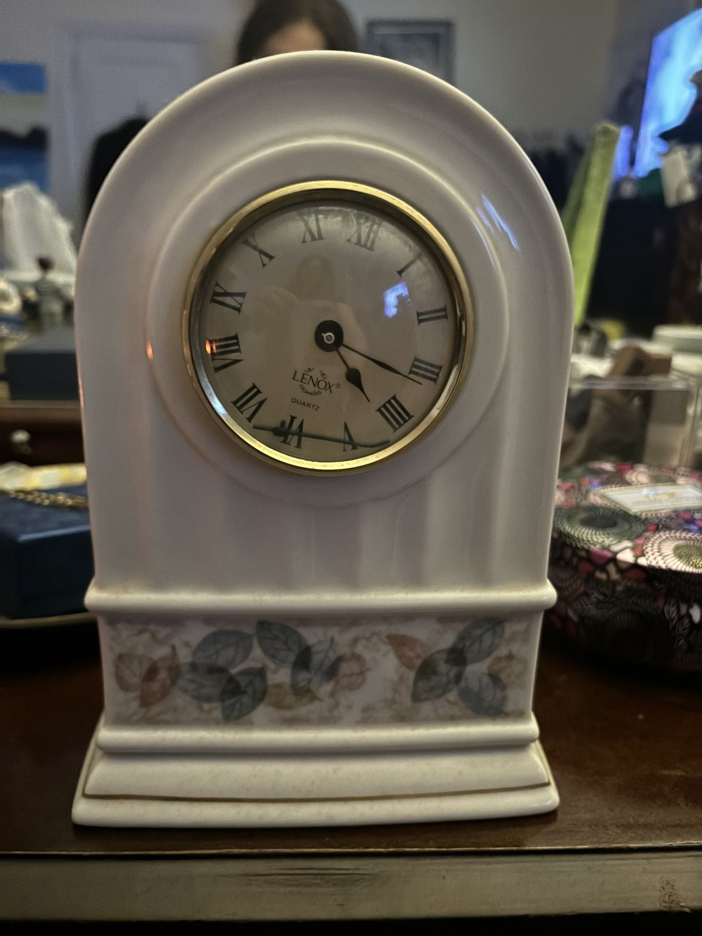 Lenox Clock: Drift Leaves
