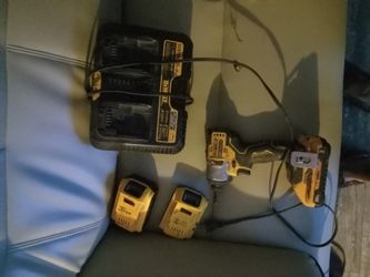 Dewalt 3 Batteries Nd Charger Drill