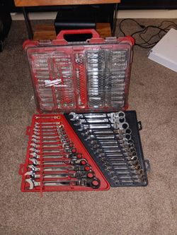 Milwaukee 106 pc.  PACKOUT Case socket set PLUS Milwaukee combo Ratchet Wrench sets