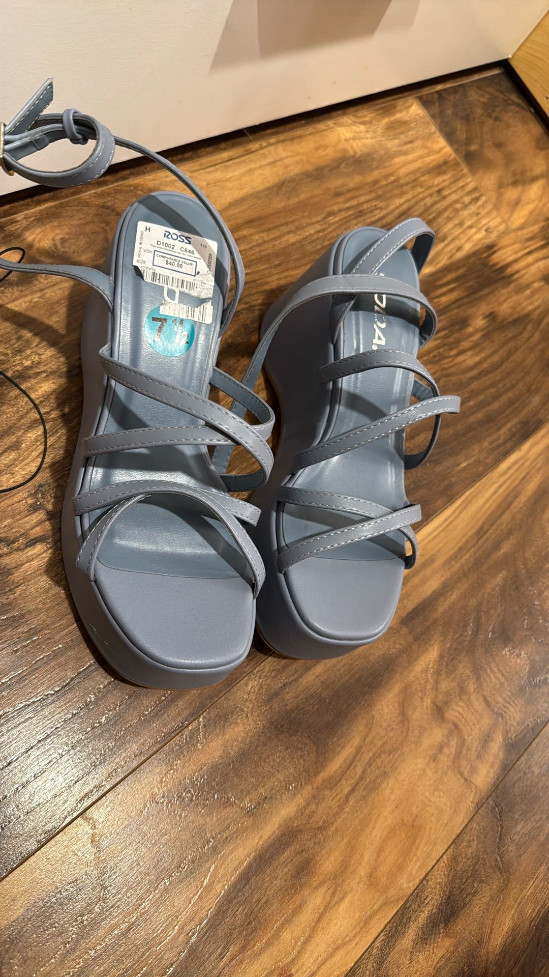 Sandal
