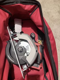 MILWAUKEE TOOLS