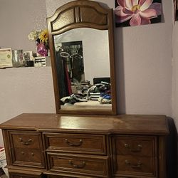 Dresser For Sell 