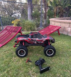Traxxas X-Maxx 8S – Custom Built – $775