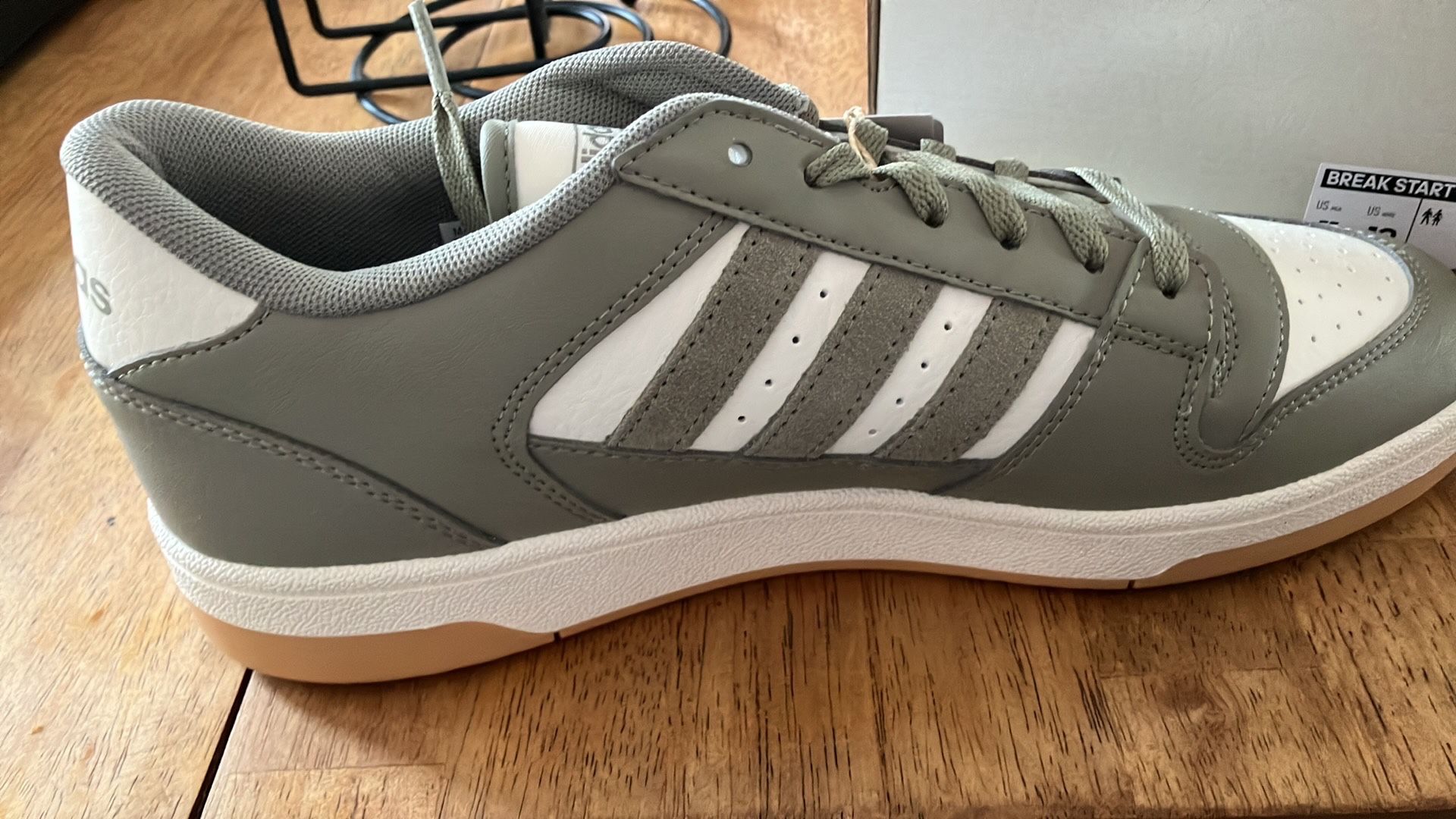 Mens Adidas Break Start Size 11