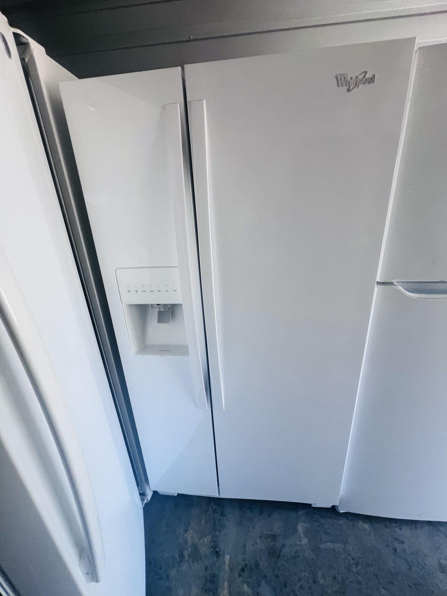 GE Side By Side Refrigerator 