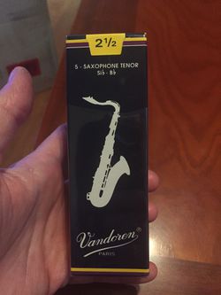 Set of 5 brand new Vandoren sax saxophone tenor 2 1/2 2.5 reeds