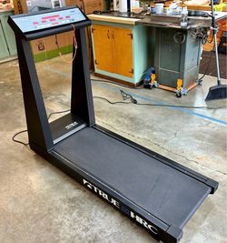 True 450 HRC Treadmill excellent condition