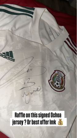 Memo Ochoa signed Jersey