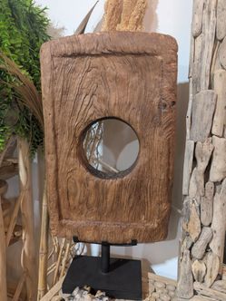 Sculpture w/ stand