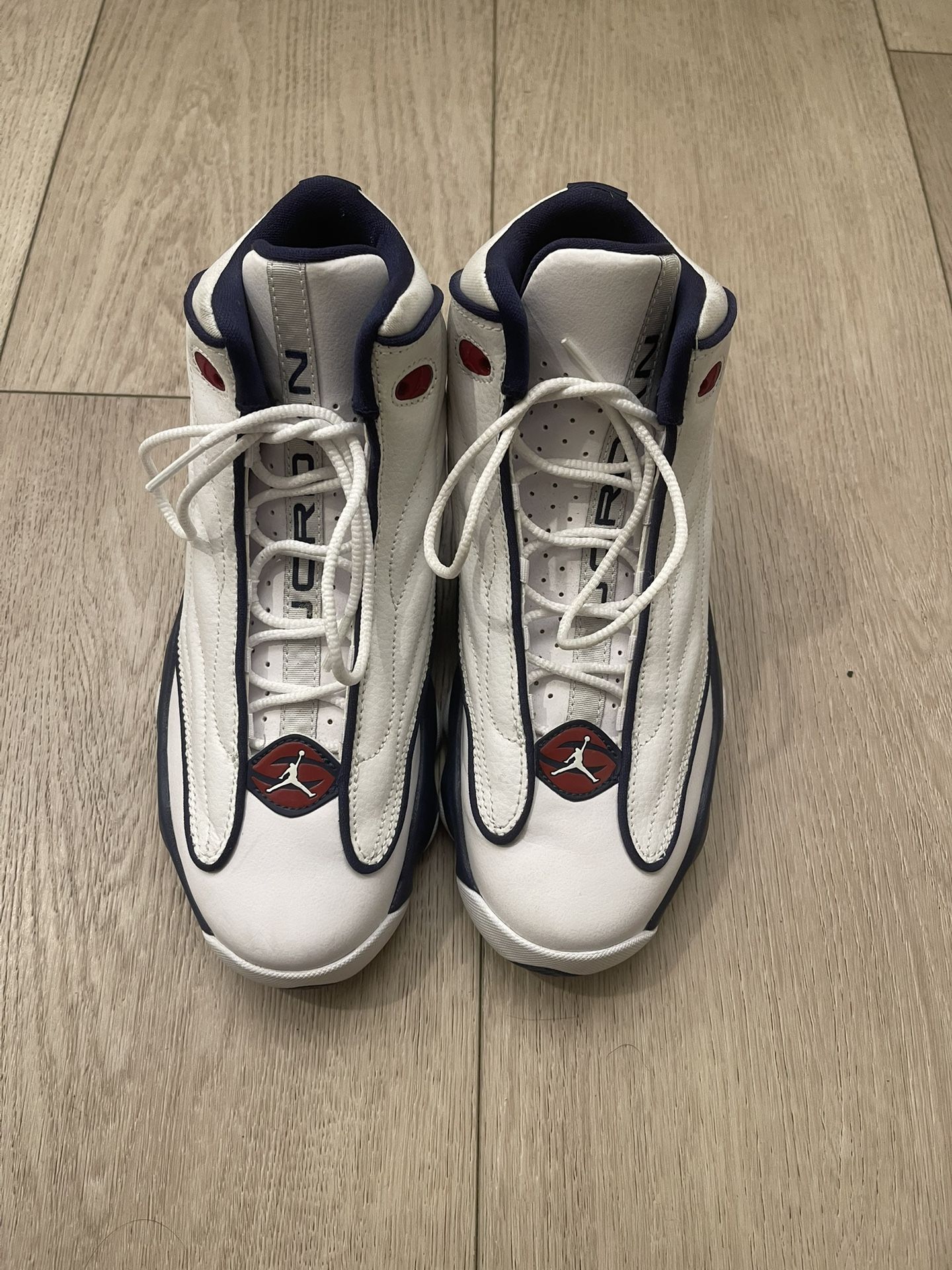 Jordan SHOES 6 youth/8 in womens