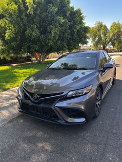 2023 toyota Camry Se hybrid