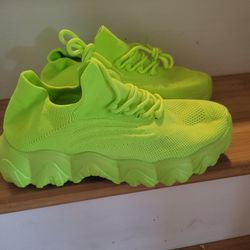 New Women Shoes Size 8