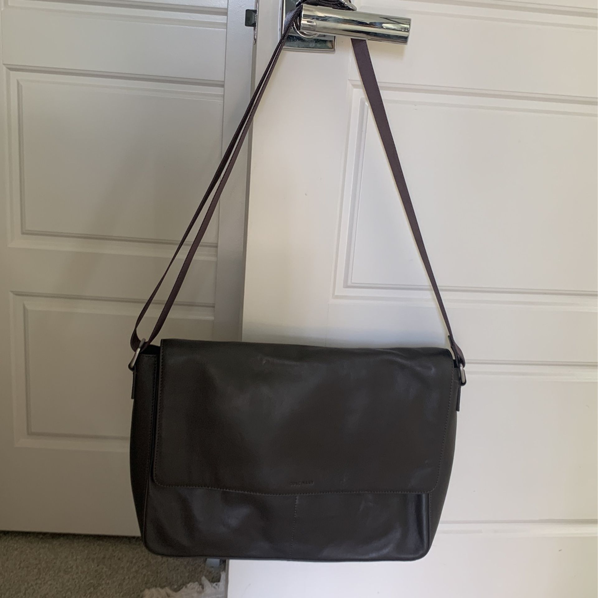 NEW! Cole Haan Brown Genuine Leather Messenger Bag/Laptop/briefcase Bag